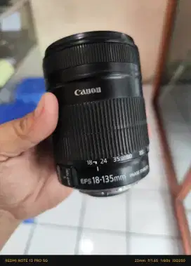 Lensa Canon 18-135mm is