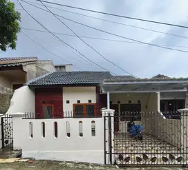 RUMAH DIJUAL JALAN KAKI KE STASIUN CILEBUT, CILEBUT BUMI PERTIWI