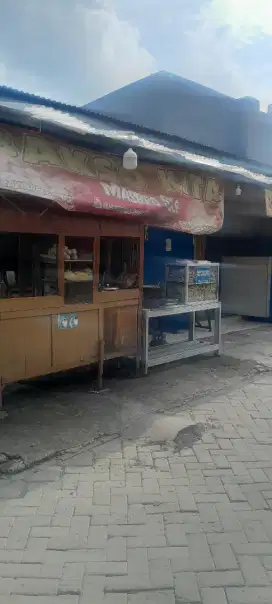 Oper kontrak warung Bakso dan sempol