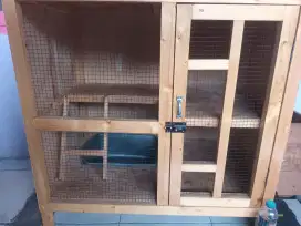 Di jual 
Kandang kucing minus pemakaian 
gratis liter box