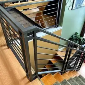 Relling tangga/pegangan tangga