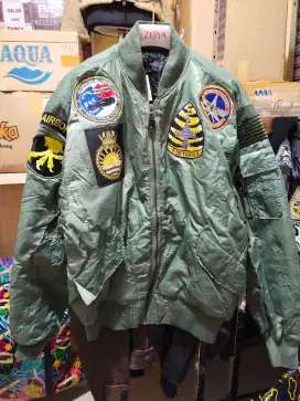 JAKET BOMBER PILOT