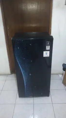 Kulkas AQUA D_185D Mulus 90% Orisinil, Tarikan Kredit Macet