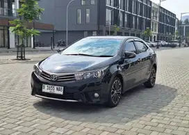 Toyota Corolla Altis V 1.8 Automatic 2014  Hitam Bensin