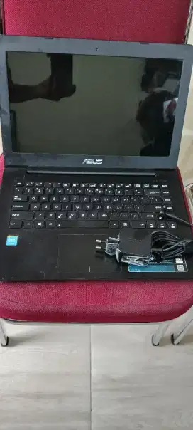Laptop Asus X453m mobo