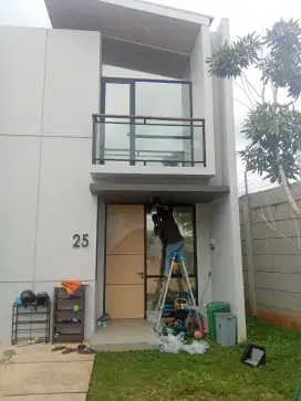 Jasa pemasangan sticker kaca film rumah