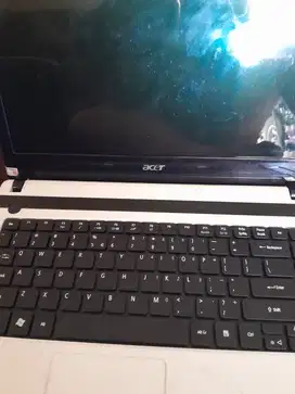 Dijual 2 laptop harga 1jt ..BU. kondisi seadanya.