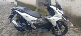 Honda ADV 160 2023 Km 7000 - Maulana Motor