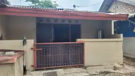 DISEWAKAN RUMAH LUAS & STRATEGIS
