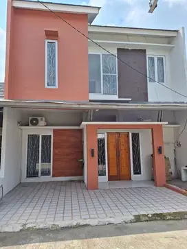JUAL CEPAT RUMAH DI GOLDEN STAR RESIDENCE BEKASI (C0506)