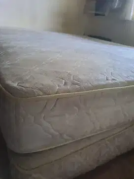 Kasur Spring Bed + Dipan 1 set, Cocok Utk Kos²an/Kontrakan.