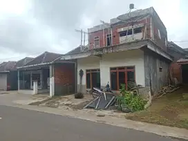 Dijual Rumah Murah di Raya Kenongo - Malang