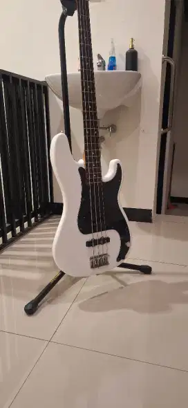 Bass Squier Affinity PJ White 2016 MIC