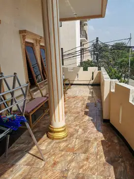 Dijual rumah 2 lantai di komplek walikota Sukapura Jakarta Utara