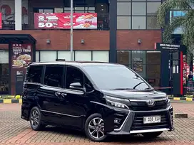 Voxy 2.0 Automatic 2018. Panoramic. Pajak Mei 2026. TDP 0 RUPIAH