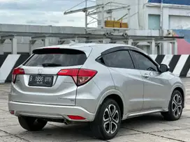 HONDA HR-V PRESTIGE 1.8 AT PROSES 7JT 2015