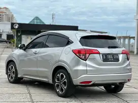 HONDA HR-V PRESTIGE 1.8 AT PROSES 7JT 2015