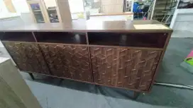 Meja TV informa Langdon