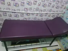 Tempat tidur salon dari besi kuat menahan beban 100 kilo lebih