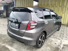 Honda Jazz RS Abu2