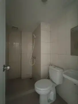 Apartemen murah di spiringlake summarecon. Bekasi