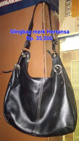 Totebag or slingbag besar