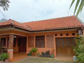 DIJUAL RUMAH TINGGAL 2 LANTAI KAWASAN PAMULANG SEMI FURNISHED