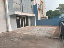 Gudang Di Taman Tekno BSD Tangerang Luas 189 m2 Unit Bagus