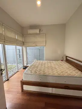 Dijual Rumah Full Furnished Cluster Sheffield Greenwich bsd