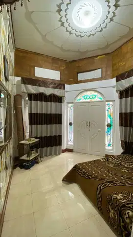 TERLETAK DI PUSAT KOTA SURABAYA Rumah 2,5 Lantai Gembong Sawah Barat