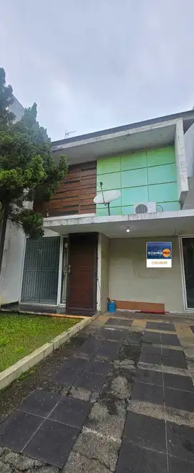 DISEWAKAN/ DIJUAL RUMAH SEMI FURNISHED DEKAT MESJID CITRAGRAN CIBUBUR