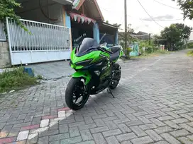 DIJUAL KAWASAKI NINJA 250 FI ABS (KEYLESS TIPE TERTINGGI LIVERY KRT)
