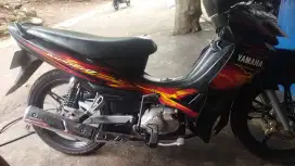 Yamaha Jupiter z belom kena konci