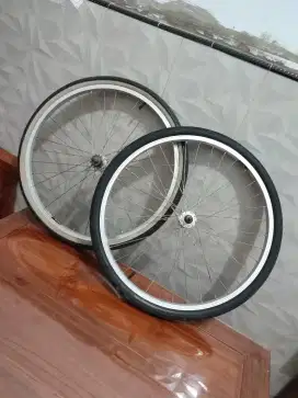 whelset sepeda 26 Araya japan