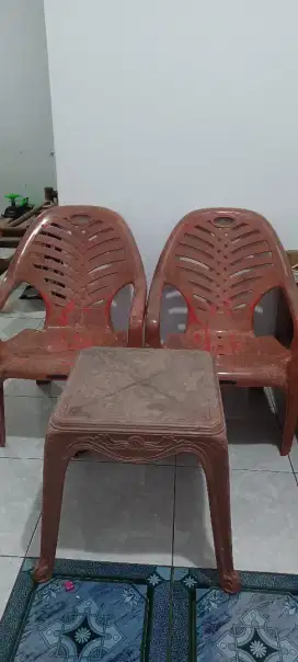 Set kursi 2 dan meja Napolly