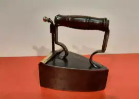 Seterika kuno dari inggris tahu 1890