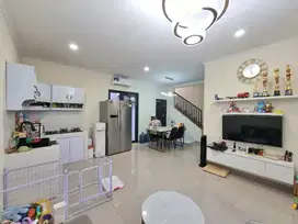 Dijual Rumah 2 lt Rapi Siap huni di Baroni Symphonia GS