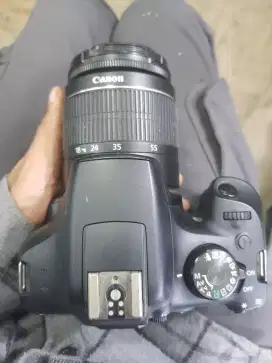 Jual aja camera canon 1300d udh bisa wifi ya