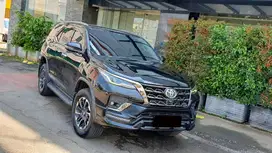 Toyota Fortuner VRZ GR Sport Kicksensor 2.8 Diesel AT Hitam 2022/2023