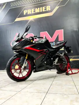 DP 3jt Honda New CBR150R FI USD TH 2022 riding cakep