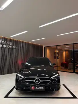 MERCEDES BENZ C200 AVANTGARDE AT 2022 LIKE NEW