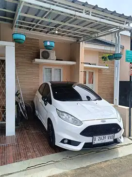 Ford Fiesta 1.5 S A/T 2014 Convert Fiesta ST