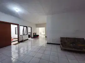 Rumah Ditengah Kota, Turun Harga, Cek segera Diarea Karasak, Bandung