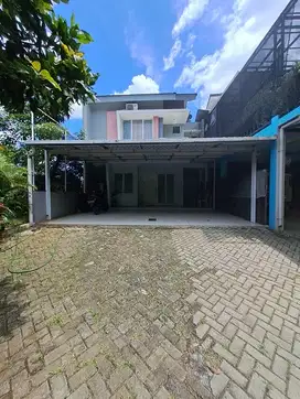 Rumah siap huni, full furnished, Timur Laut, di Cluster Pavilion BSD