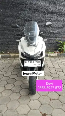 Honda adv 160 cbs th 2023 km low 11k