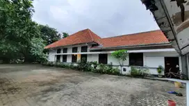 Dijual Rumah Langka Strategis Jl. Bengawan Surabaya Pusat