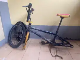 Jual Cepat Sepeda BMX Polygon Dirt Kondisi apa adanya