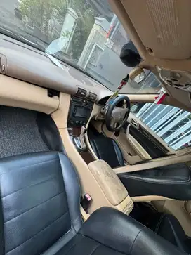Mercedes-Benz E240 2001 Bensin