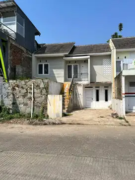 Rumah Padalarang dekat Kota Baru Parahyangan