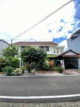 Dijual Rumah Induk dan Kos Full Penghuni di Borobudur, Suhat, Malang